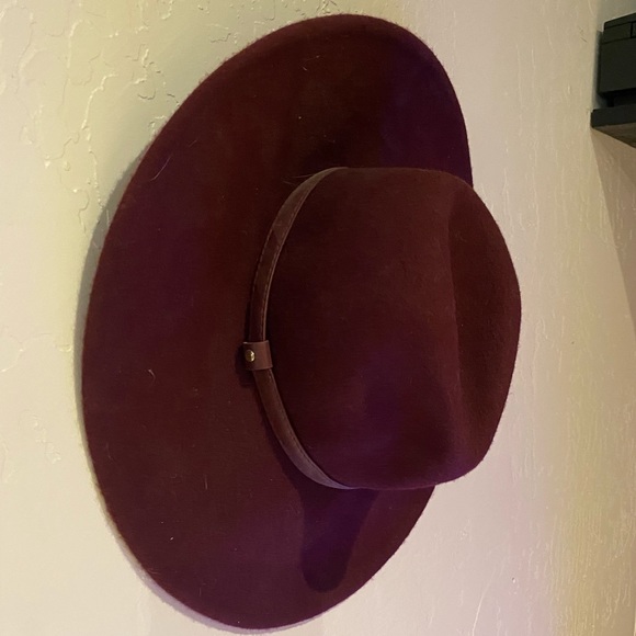 Maroon mid size fedora - Picture 2 of 5